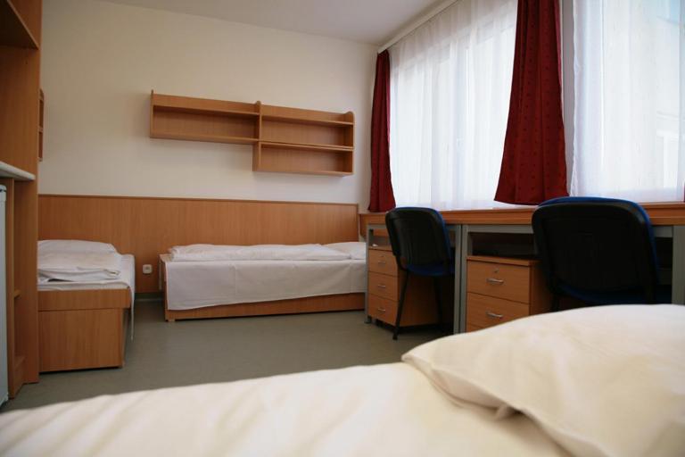 Imola Hostel Eger Exterior photo